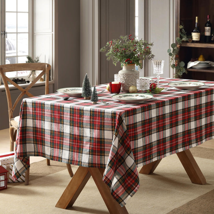 Home Bargains Plus Red Dasher Plaid Cotton Tablecloth, Classic Holiday Tartan Pattern, Cotton Blend Christmas Table Cover for Festive Dining and Seasonal Decor